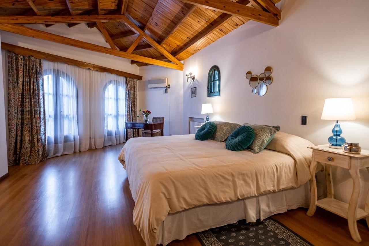 Casona La Chiquita Hotel Chacras de Coria Bagian luar foto