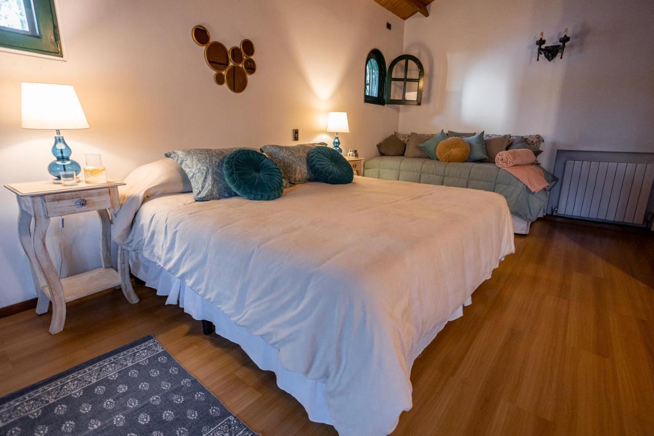 Casona La Chiquita Hotel Chacras de Coria Bagian luar foto