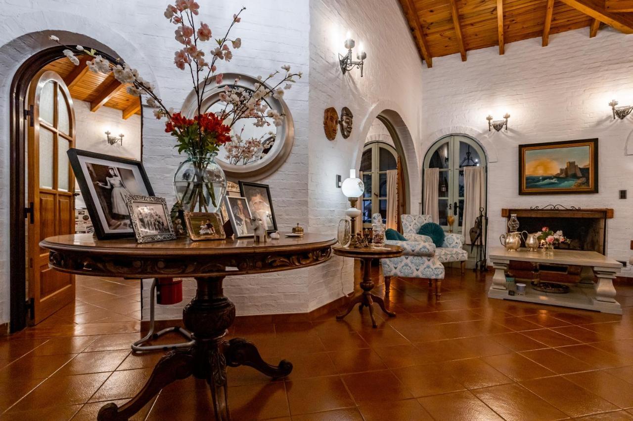 Casona La Chiquita Hotel Chacras de Coria Bagian luar foto