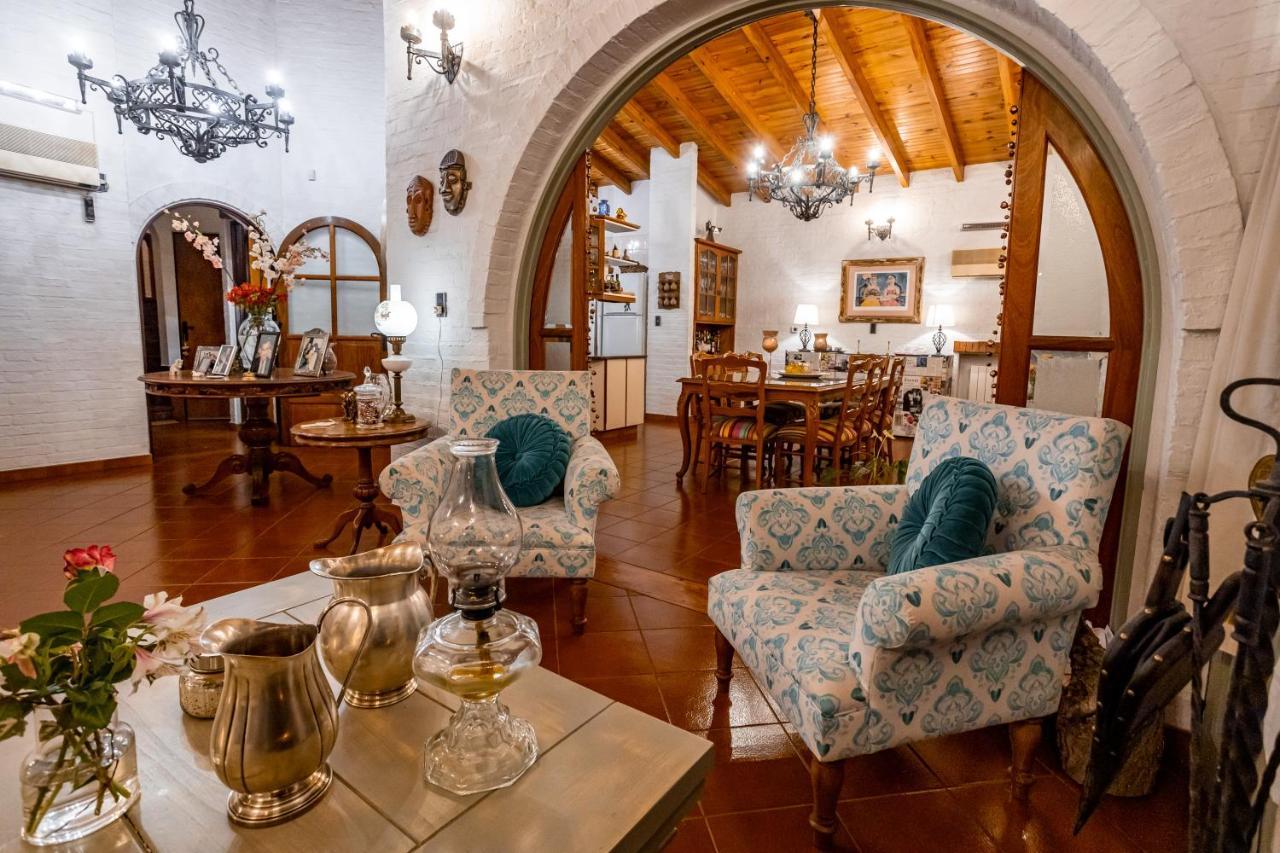 Casona La Chiquita Hotel Chacras de Coria Bagian luar foto