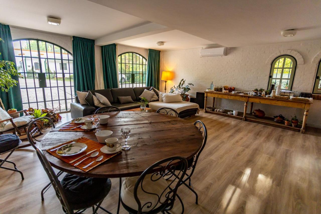 Casona La Chiquita Hotel Chacras de Coria Bagian luar foto